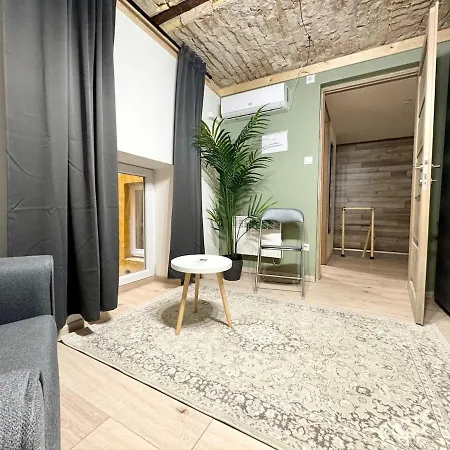R5 Patio 2 Bedrooms Free Parking Apartmán *