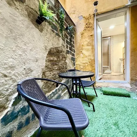 R5 Patio 2 Bedrooms Free Parking Budapešť