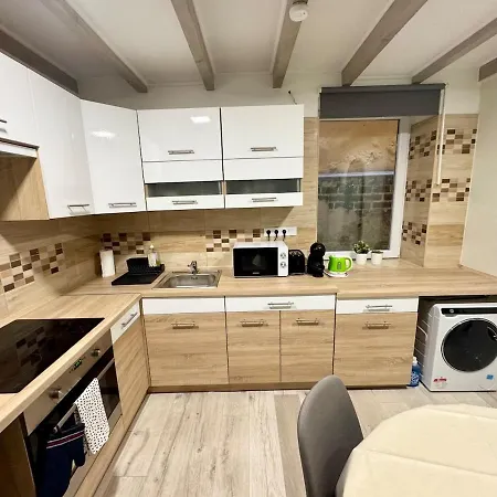 アパート R5 Patio 2 Bedrooms Free Parking ブダペスト