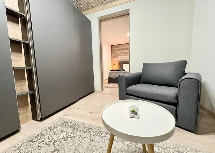 R5 Patio 2 Bedrooms Free Parking *