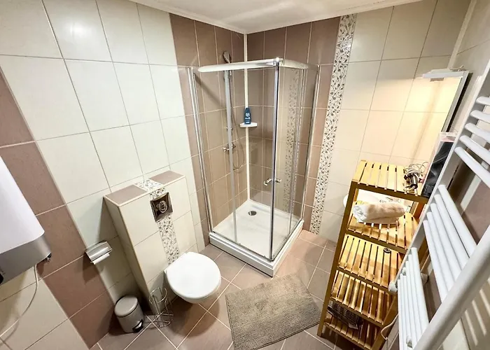 R5 Patio 2 Bedrooms Free Parking Apartament Budapeszt