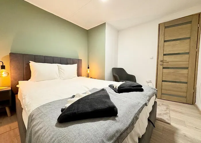 R5 Patio 2 Bedrooms Free Parking *