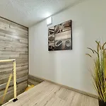 R5 Patio 2 Bedrooms Free Parking