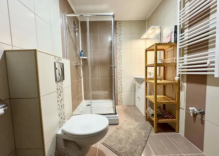 R5 Patio 2 Bedrooms Free Parking Budapest
