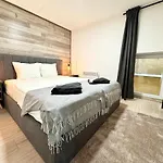R5 Patio 2 Bedrooms Free Parking Apartamento Budapeste